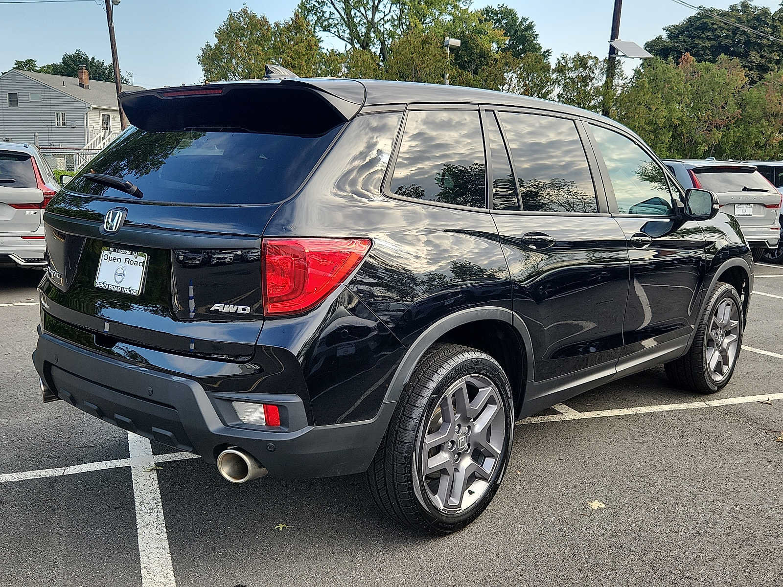 Used 2023 Honda Passport EX-L image 6