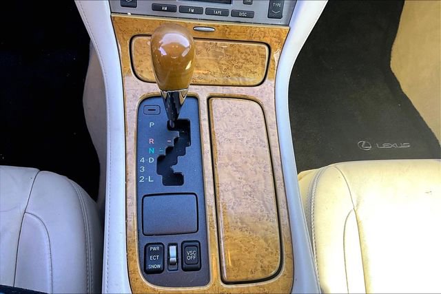 Used 2005 Lexus SC 430 Convertible image 26