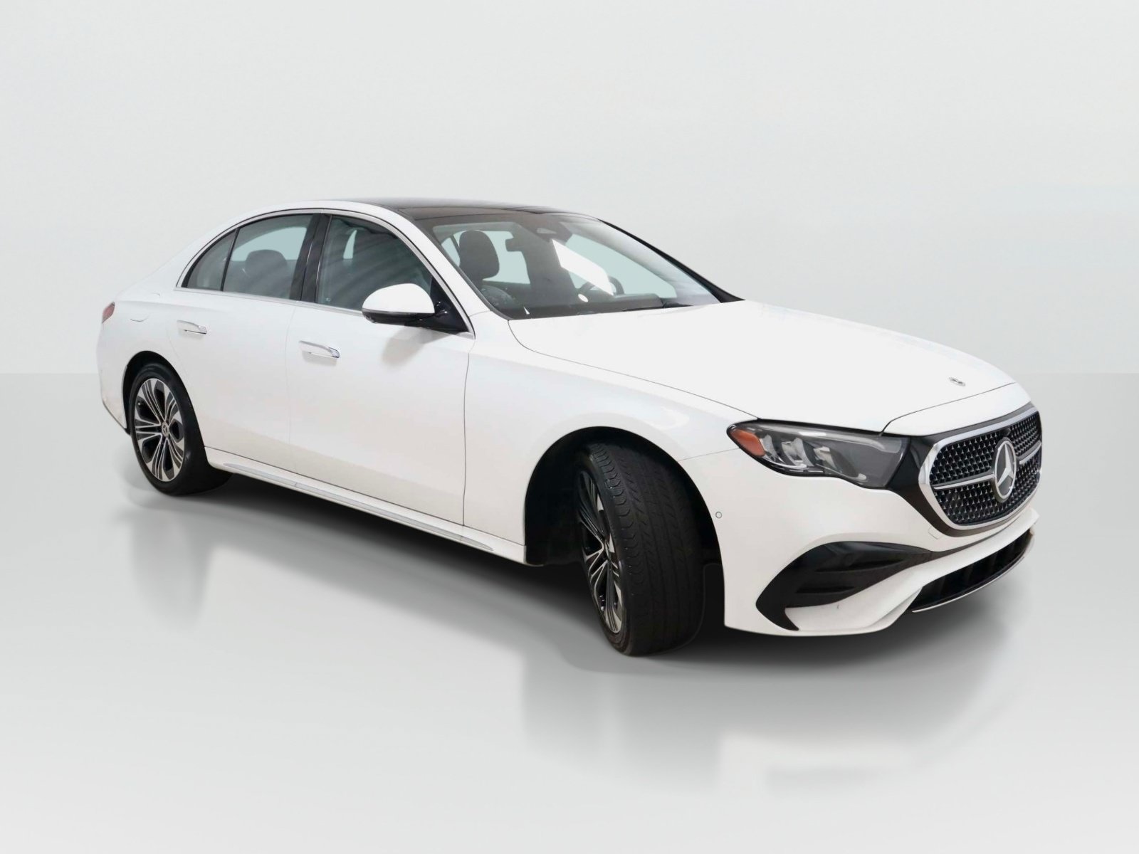 Used 2025 Mercedes-Benz E 350 Sedan w/ Winter Package image 7