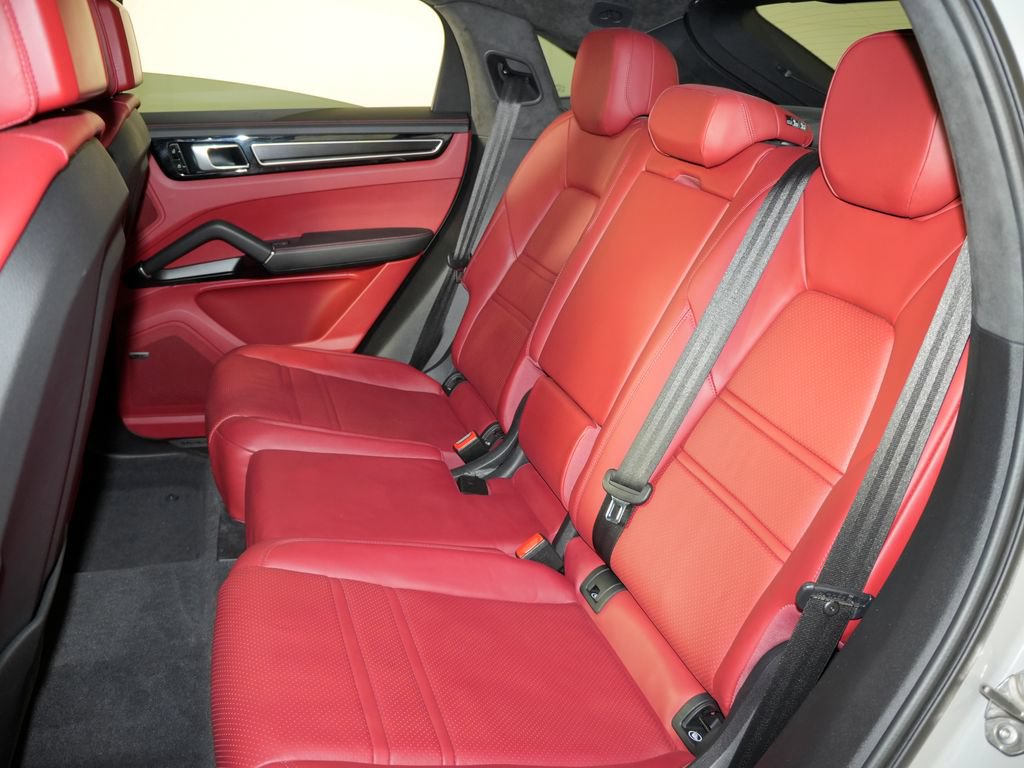 Certified 2021 Porsche Cayenne GTS AWD/4WD image 38