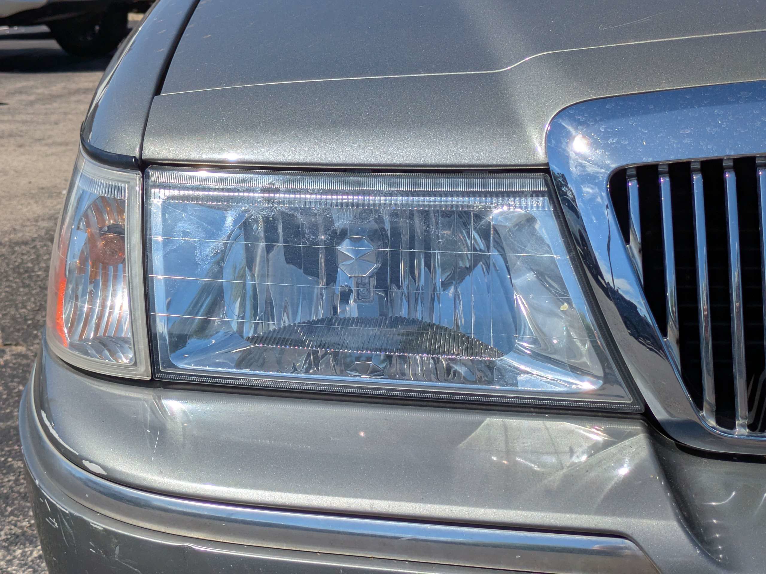 Used 2003 Mercury Grand Marquis GS RWD image 10