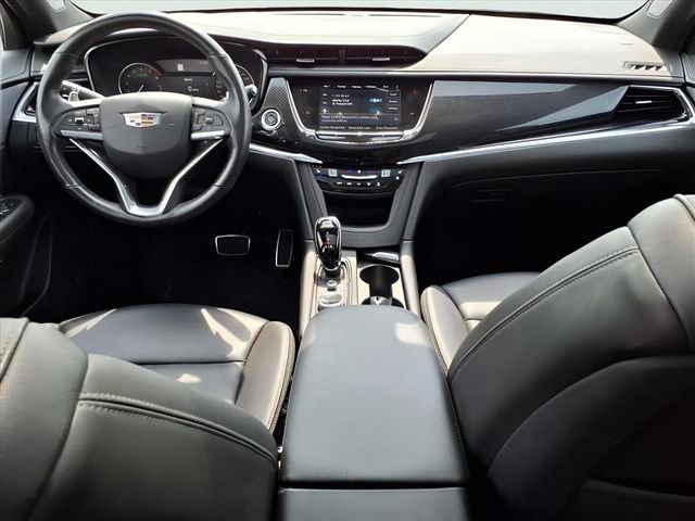 Used 2023 Cadillac XT6 Sport image 12