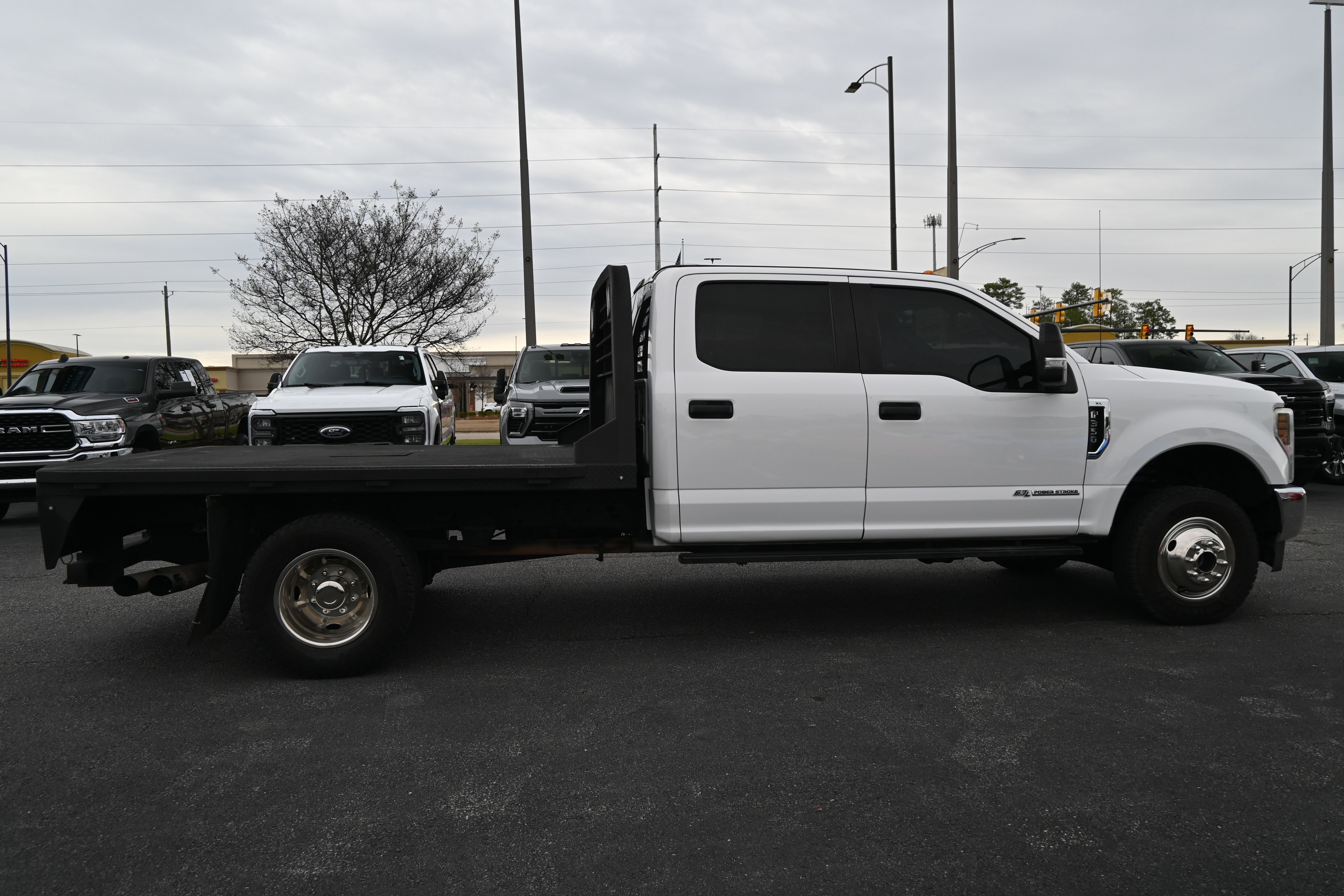 Used 2019 Ford F350 XL w/ Power Equipment Group image 11