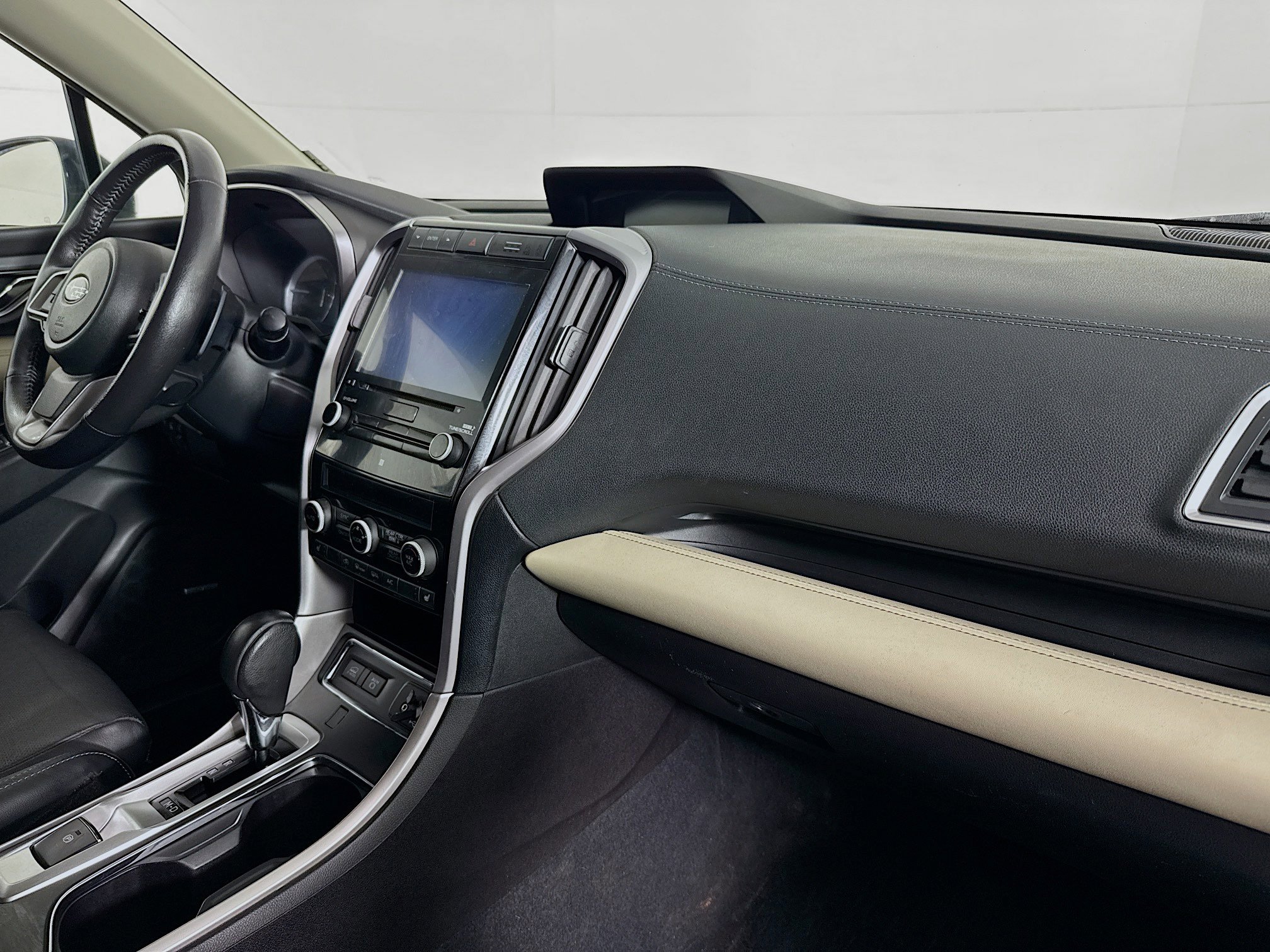 Used 2021 Subaru Ascent Limited w/ Technology Package image 29