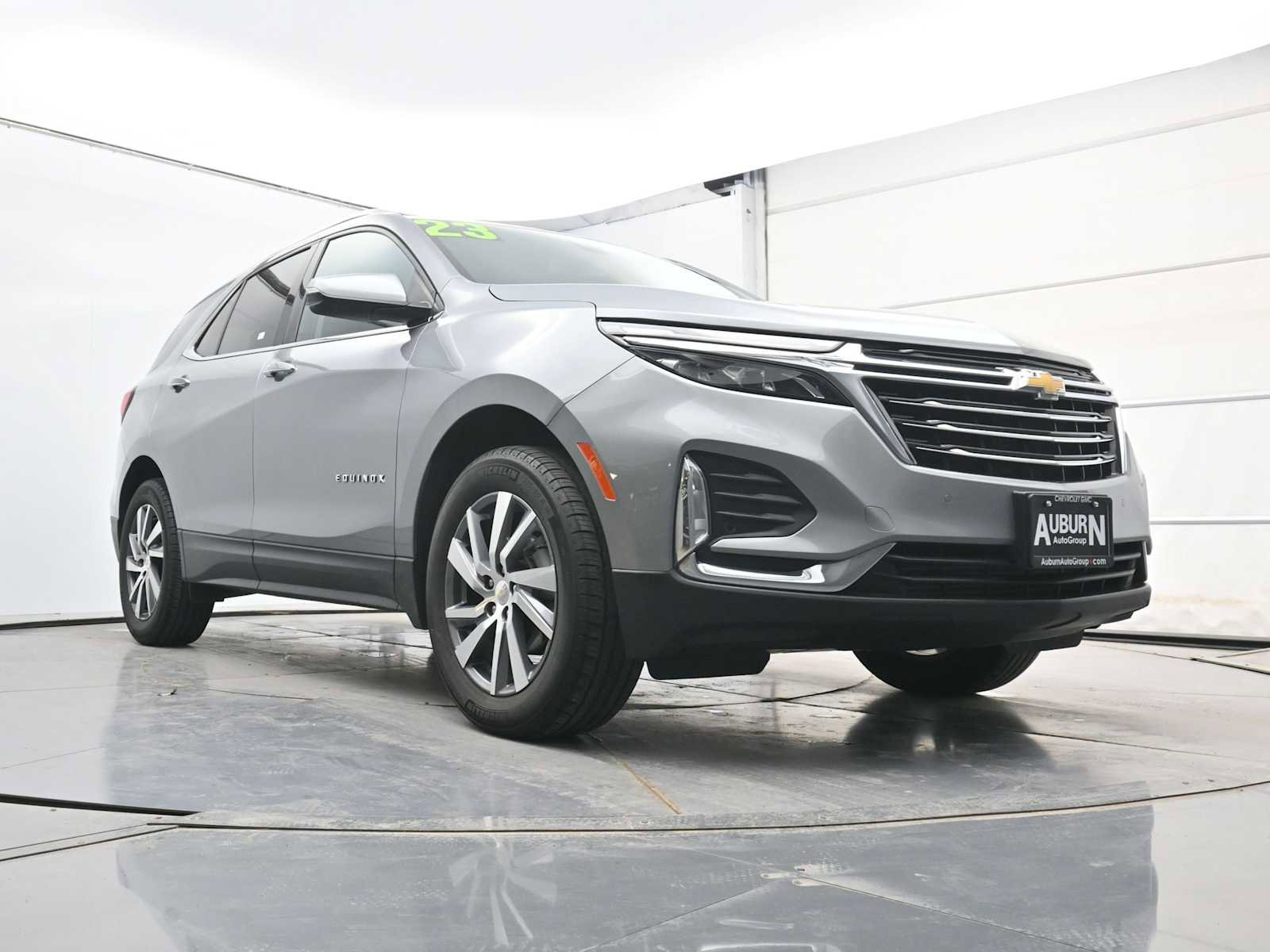 Used 2023 Chevrolet Equinox Premier image 17