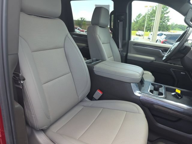 Used 2025 Chevrolet Silverado 2500 LTZ w/ LTZ Premium Package AWD/4WD image 12