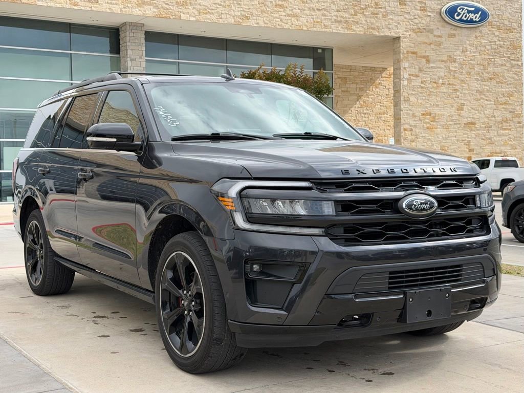 Used 2022 Ford Expedition Limited AWD/4WD image 17