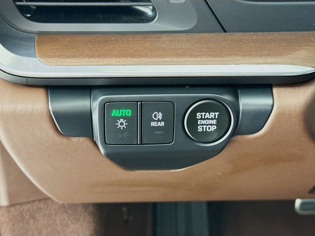 Certified 2025 Porsche 911 Carrera S image 16