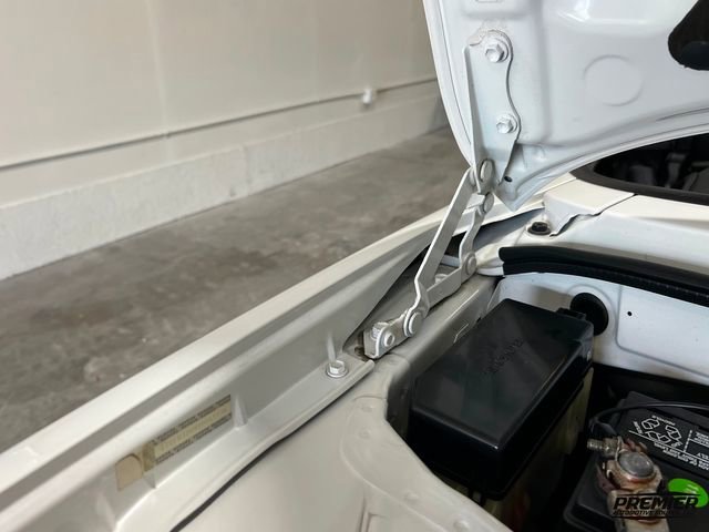 Used 2003 Toyota MR2 Spyder image 82
