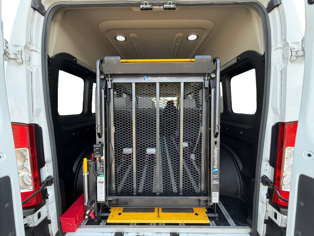 Used 2021 RAM ProMaster 2500 w/ Convenience Group FWD image 22