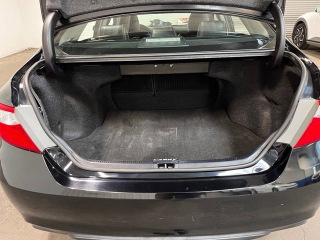 Used 2017 Toyota Camry SE FWD image 16