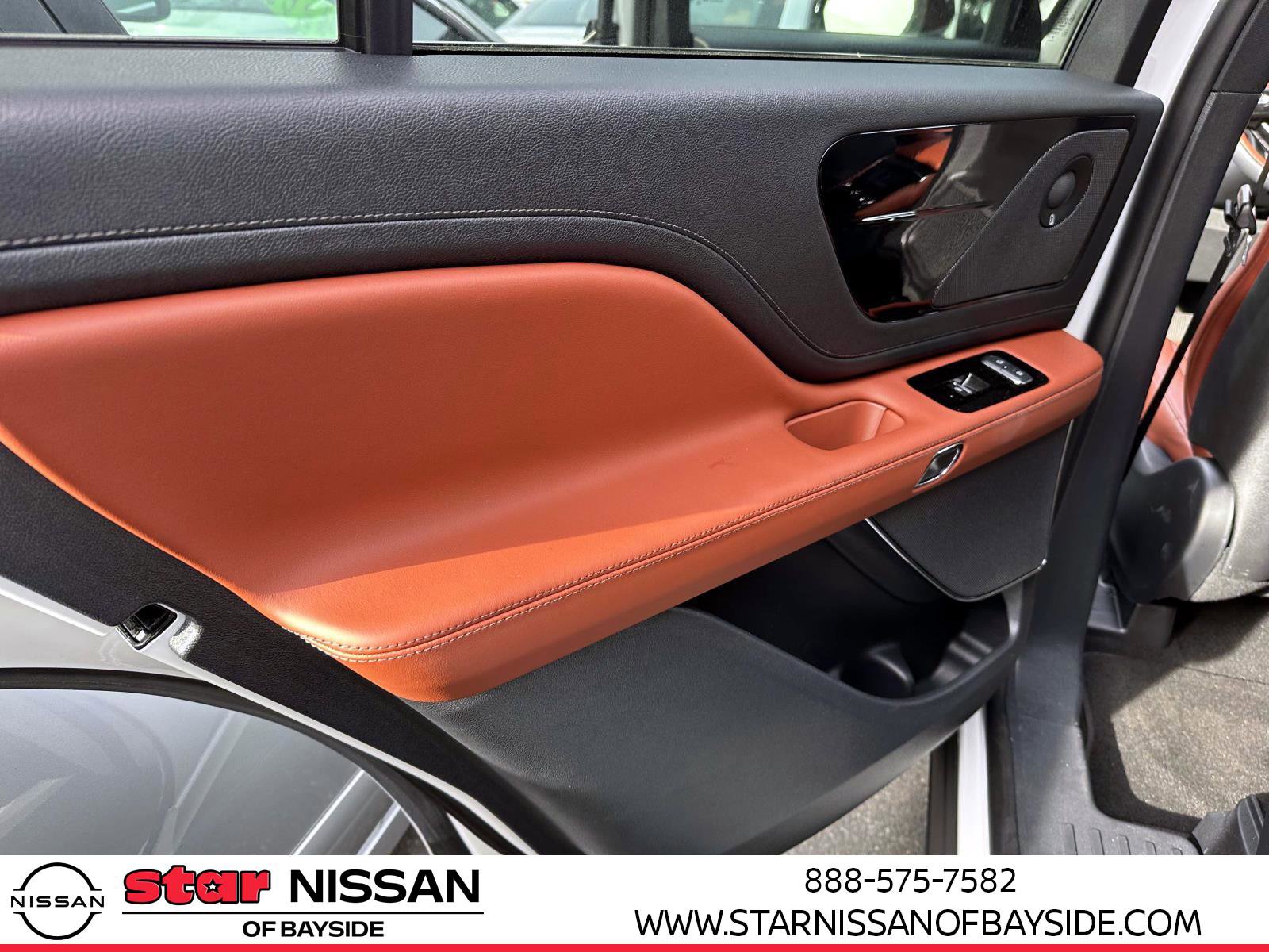 Used 2025 Lincoln Aviator Reserve w/ Jet Appearance Package image 14