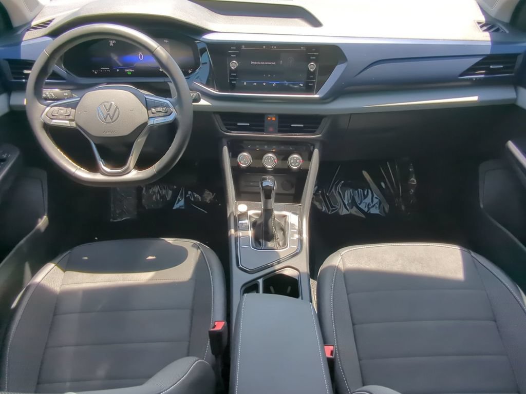 Certified 2023 Volkswagen Taos SE w/ Panoramic Sunroof Package FWD image 14