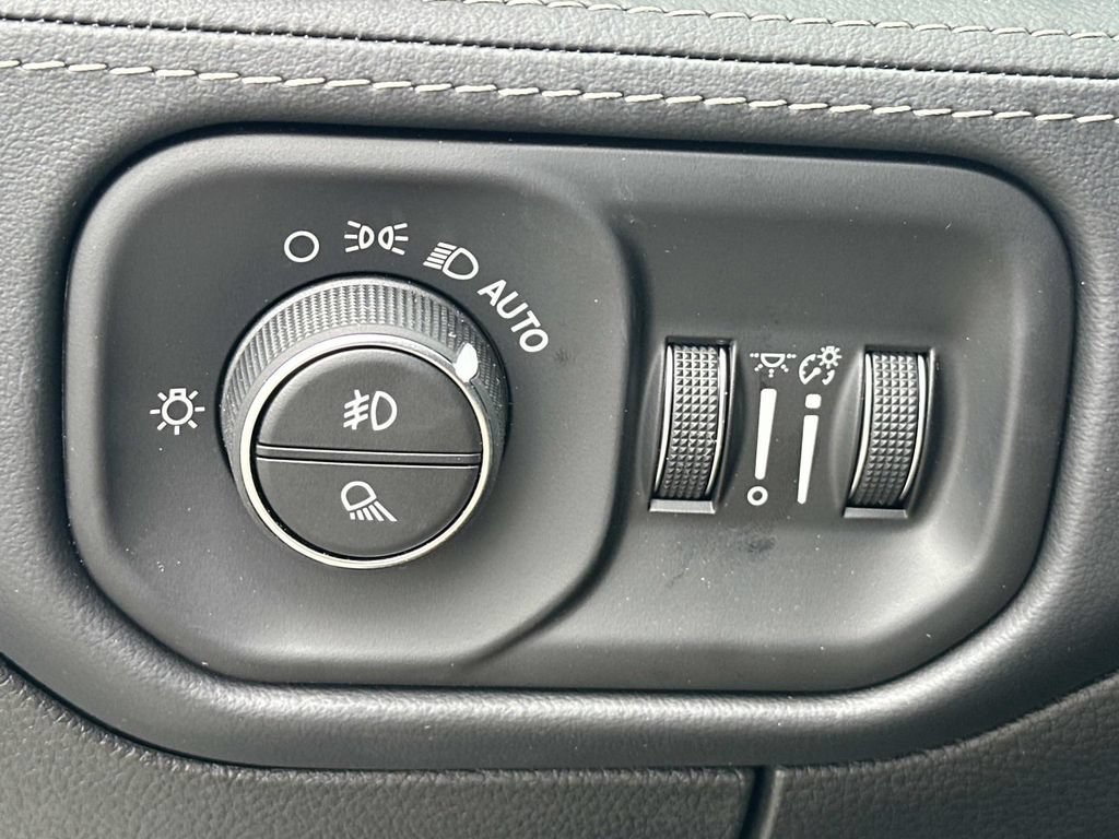 New 2026 RAM 1500 Limited w/ Bed Utility Group AWD/4WD image 31