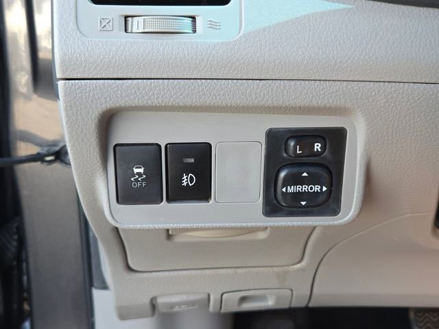 Used 2013 Toyota Corolla L image 23