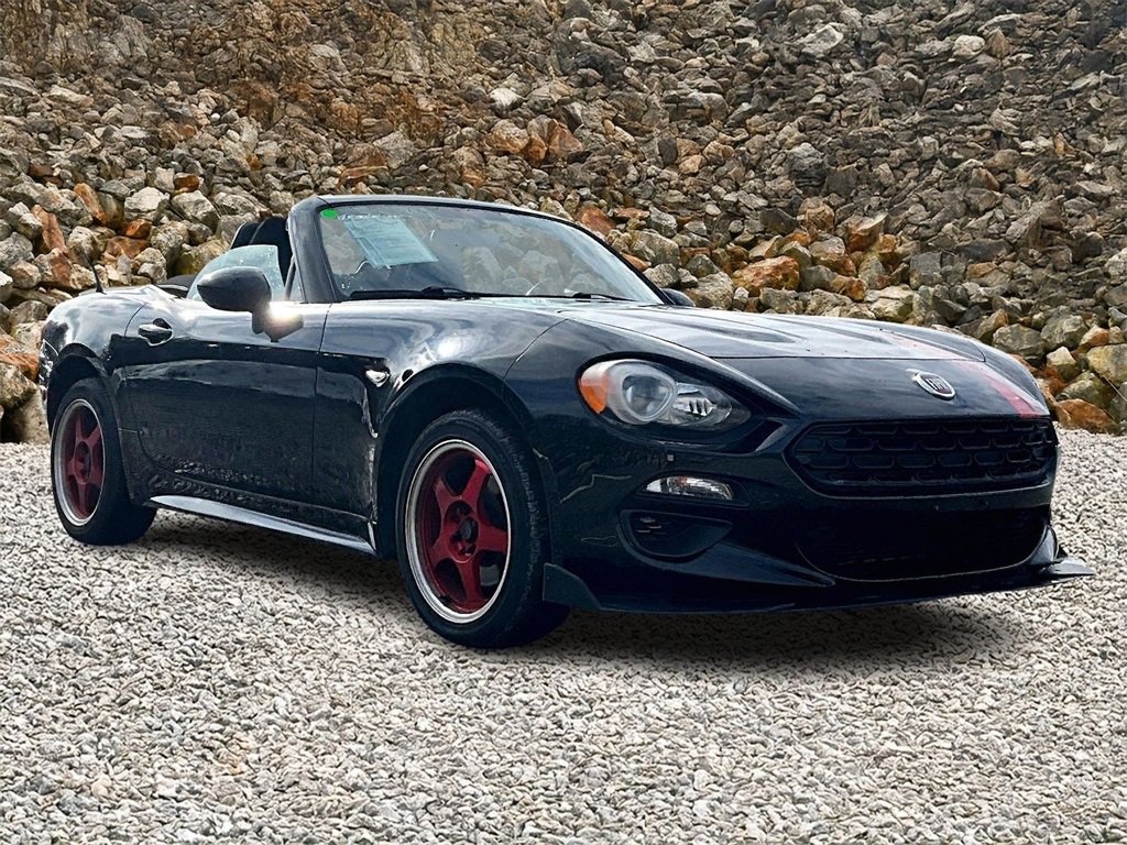 Used 2018 FIAT 124 Spider Classica image 10