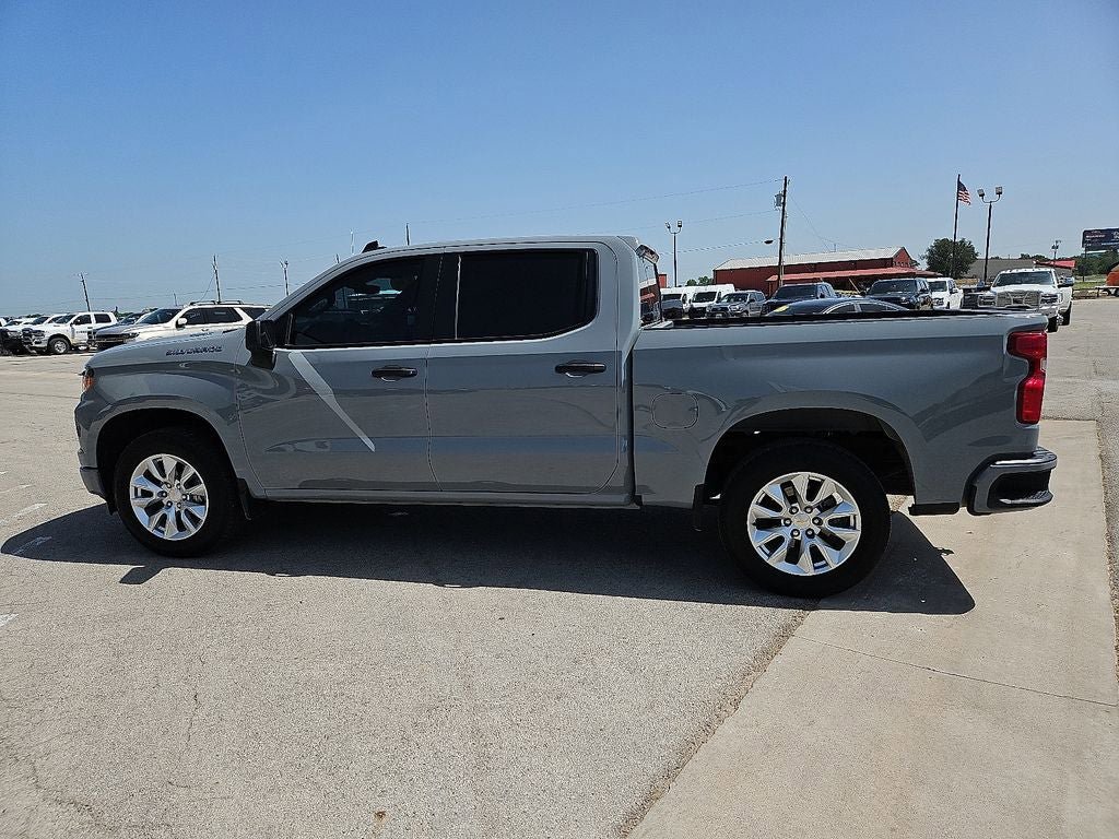 Used 2025 Chevrolet Silverado 1500 Custom RWD image 3