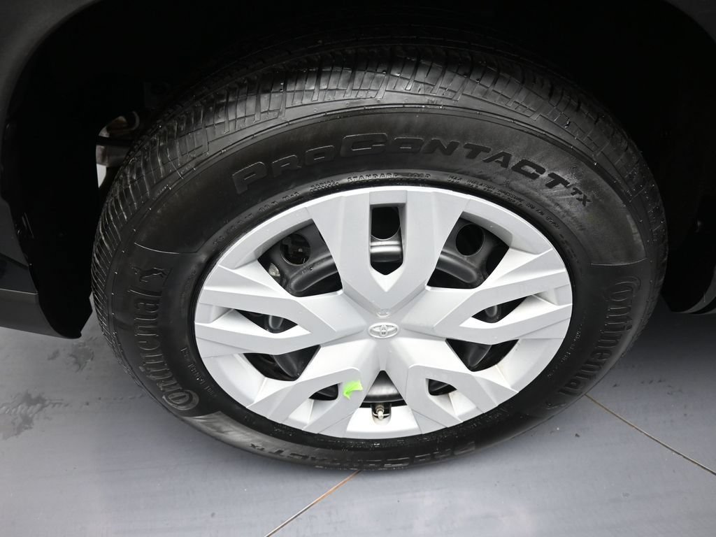 Certified 2022 Toyota Corolla Cross L AWD/4WD image 12