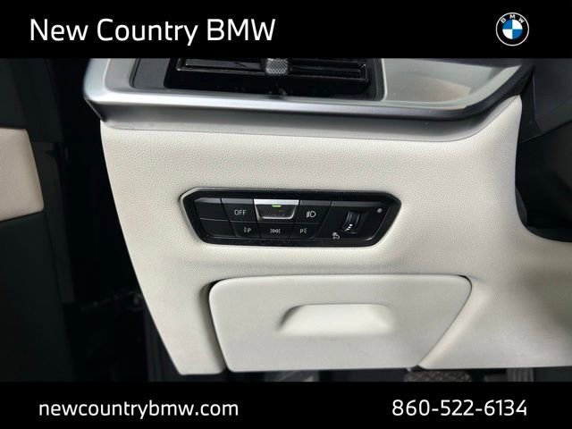 Used 2023 BMW X7 xDrive40i w/ Premium Package AWD/4WD image 13