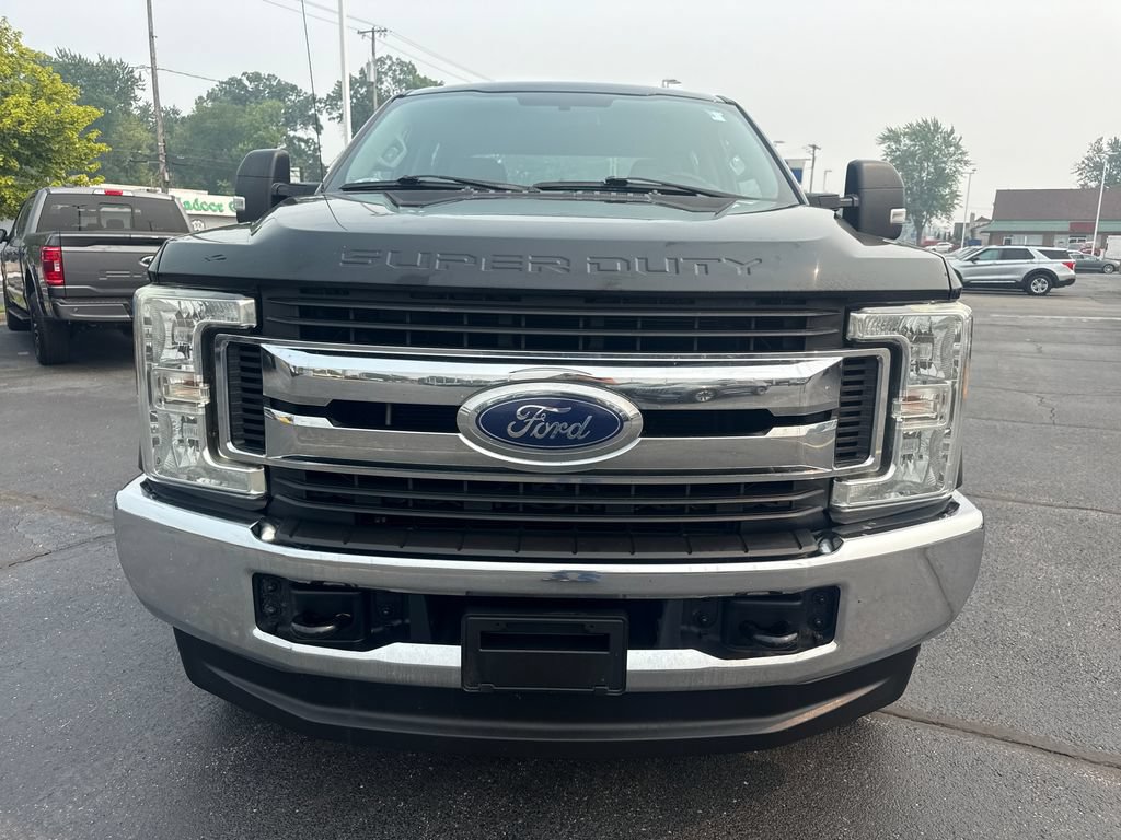 Used 2017 Ford F250 XL w/ STX Appearance Package AWD/4WD image 3