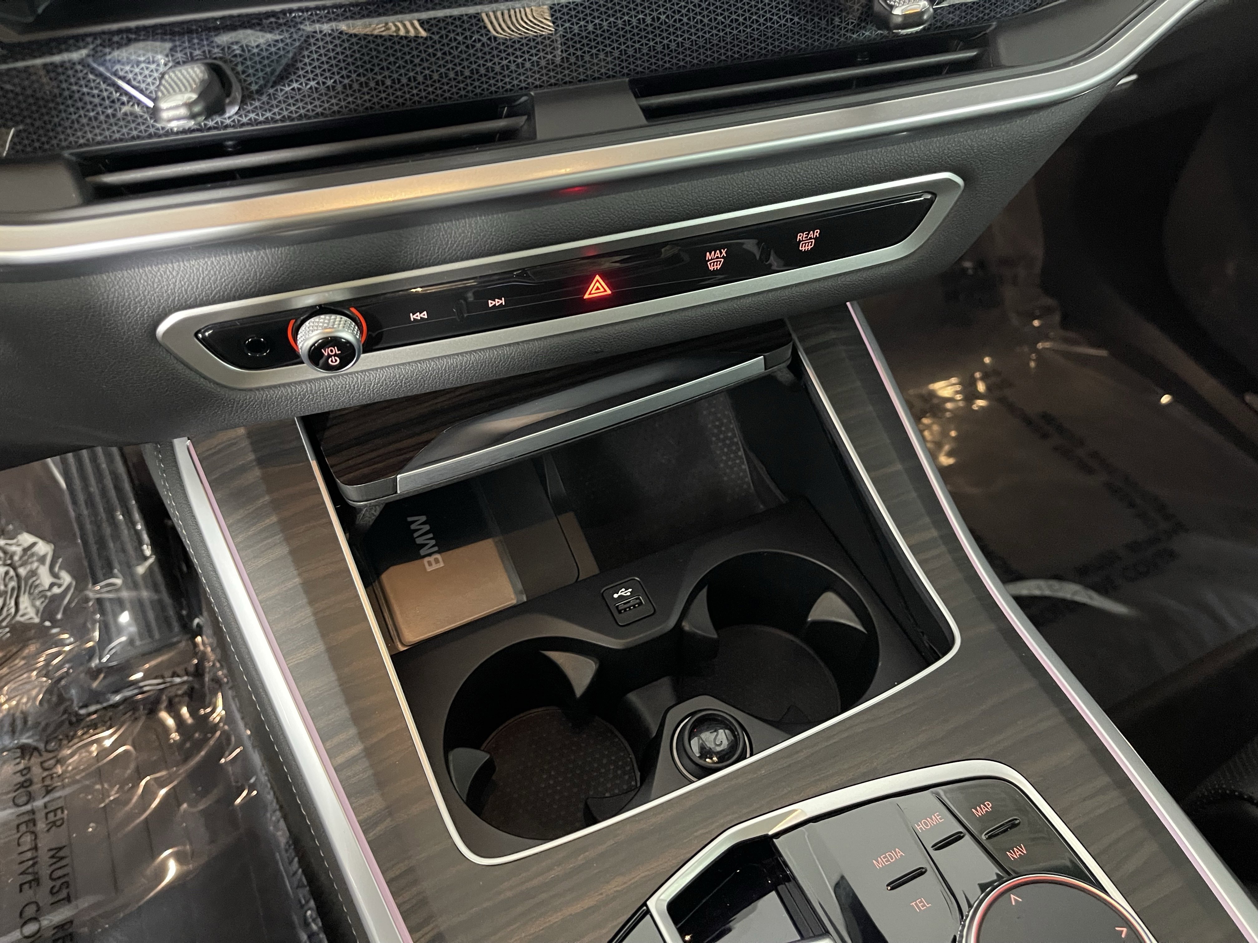 Certified 2024 BMW X5 xDrive40i w/ Premium Package image 13