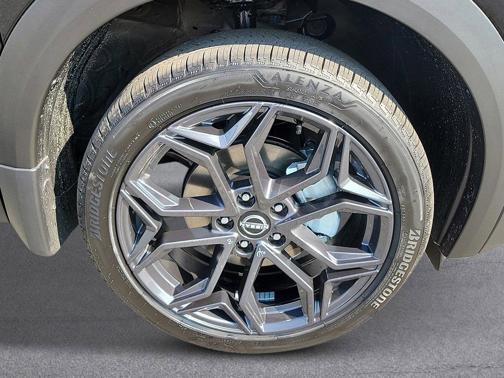 New 2025 Nissan Kicks SR w/ SR Premium Package image 5