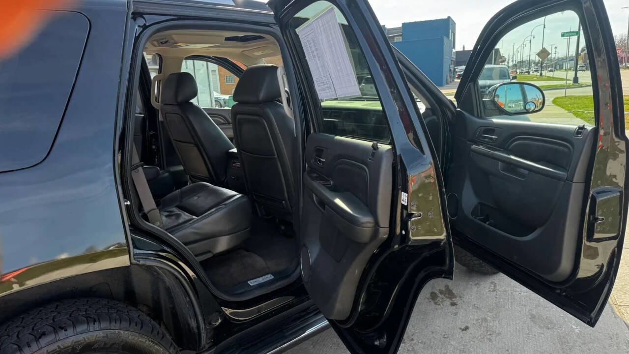 Used 2013 GMC Yukon Denali AWD/4WD image 18