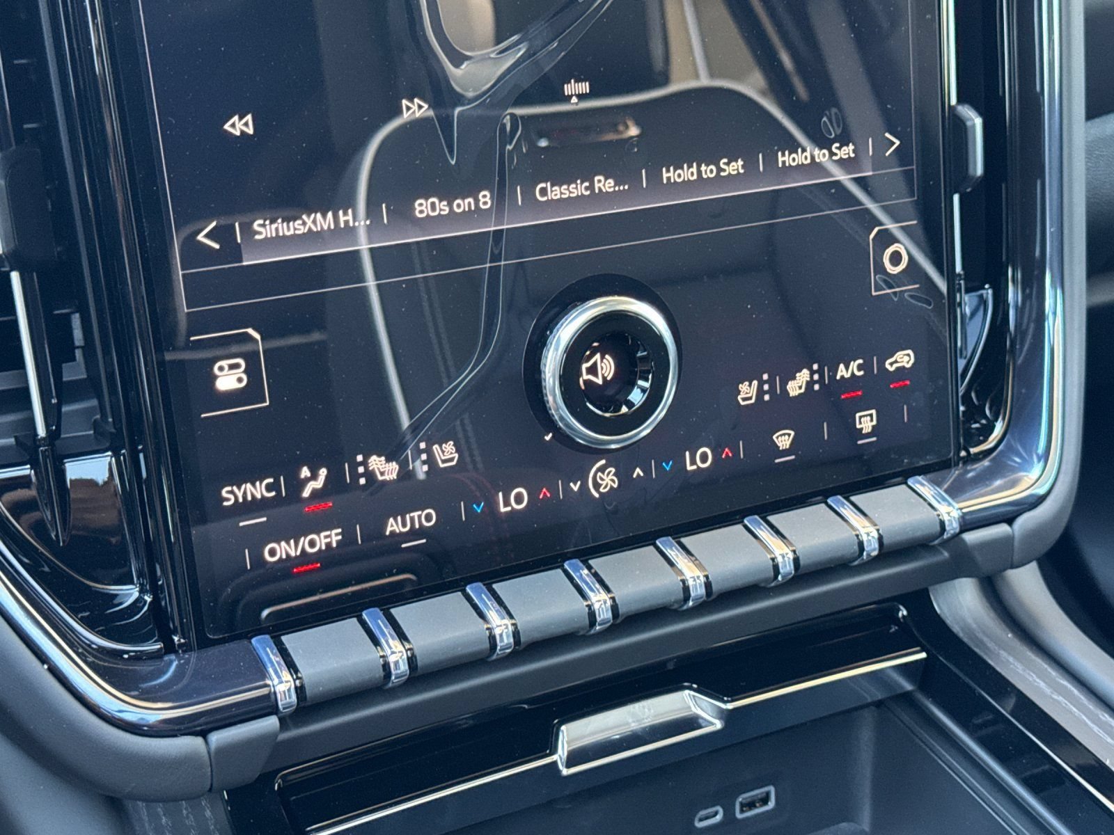 New 2026 GMC Yukon XL AT4 Ultimate AWD/4WD image 21