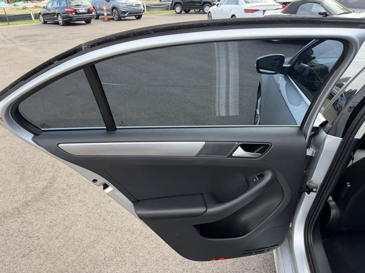 Used 2015 Volkswagen Jetta TDI SE FWD image 27
