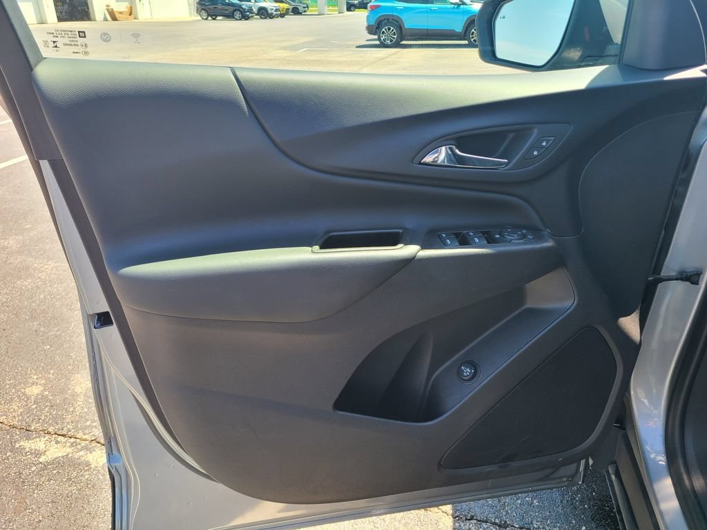 Used 2024 Chevrolet Equinox LT AWD/4WD image 19