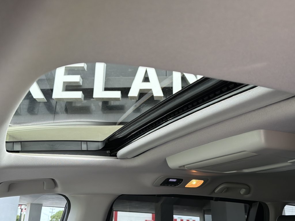 Used 2022 Honda Odyssey Elite image 32