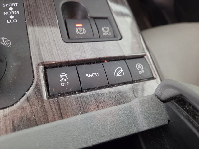 Used 2021 Toyota Highlander Platinum AWD/4WD image 26