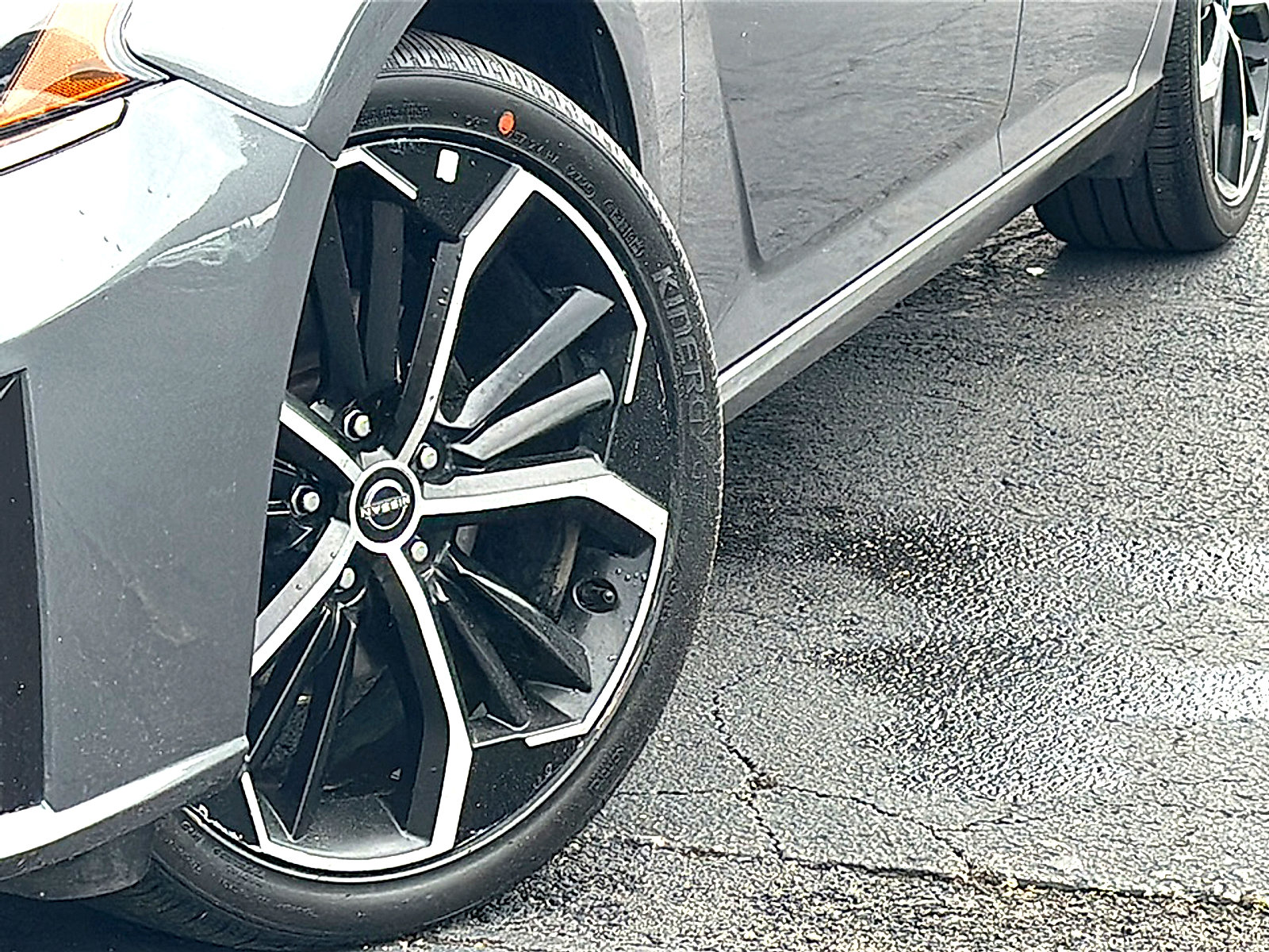 Used 2024 Nissan Altima 2.5 SR image 3