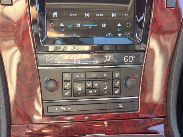 Used 2012 Cadillac Escalade Premium AWD/4WD image 20