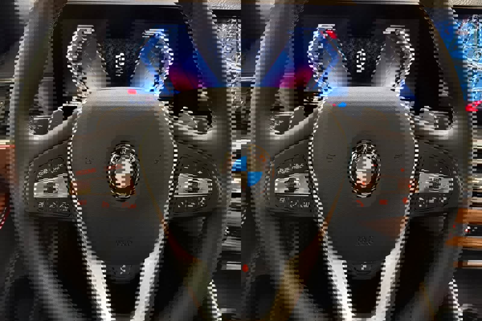 Used 2023 BMW 330i Sedan w/ Premium Package image 23