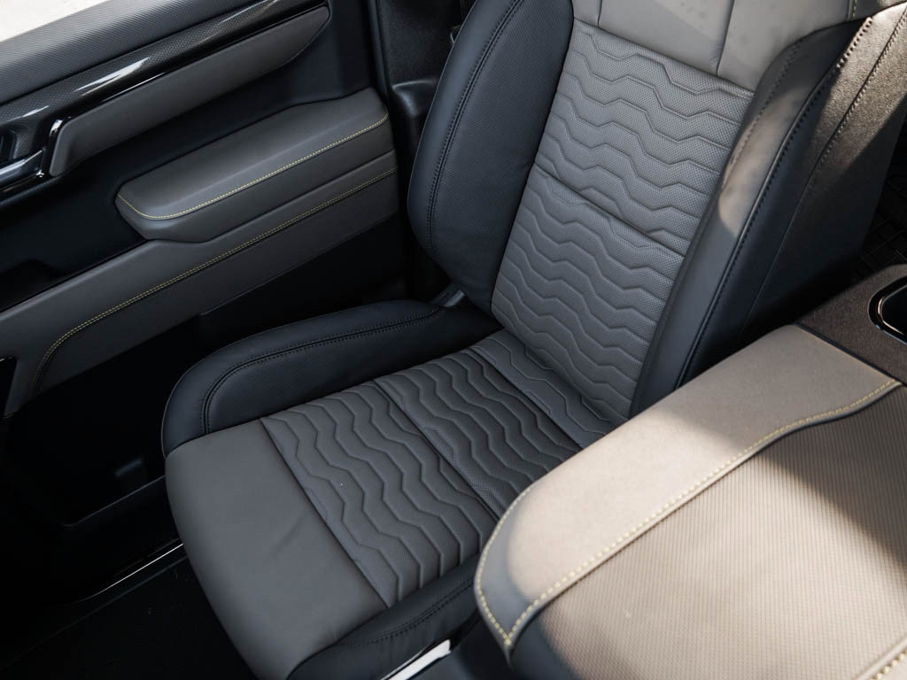 New 2026 Chevrolet Silverado 1500 ZR2 w/ Dark Appearance Package image 24