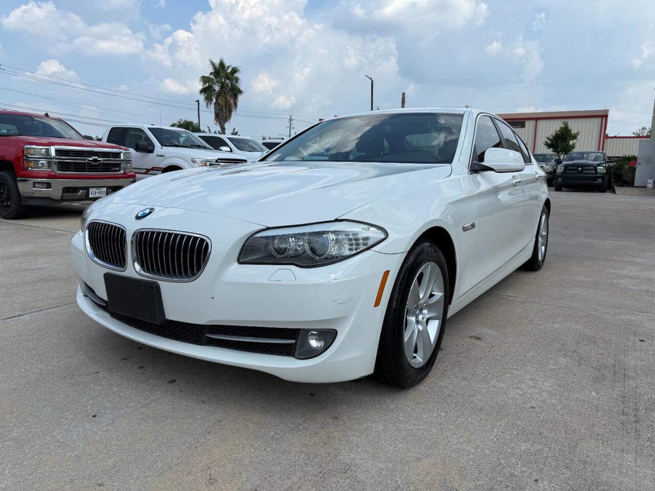 Used 2013 BMW 528i xDrive Sedan AWD/4WD image 3