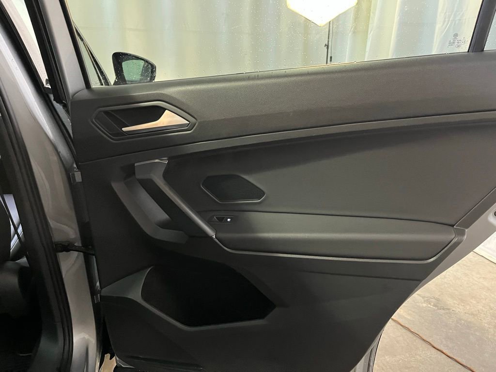 Used 2019 Volkswagen Tiguan S image 26