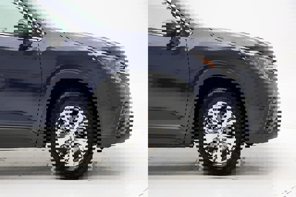 Used 2023 Subaru Ascent Premium w/ Convenience Package image 3