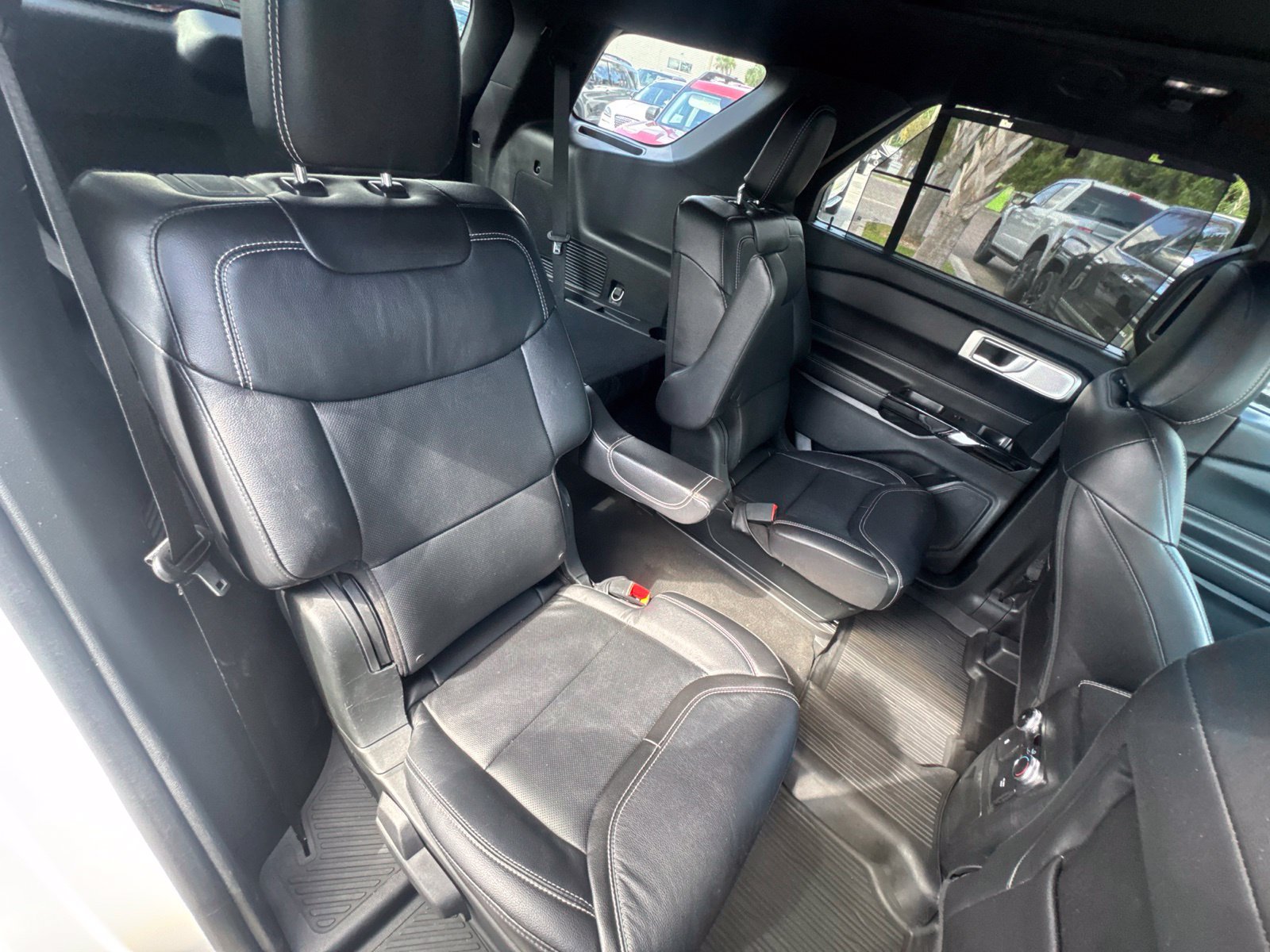Used 2023 Ford Explorer ST w/ Equipment Group 401A AWD/4WD image 17