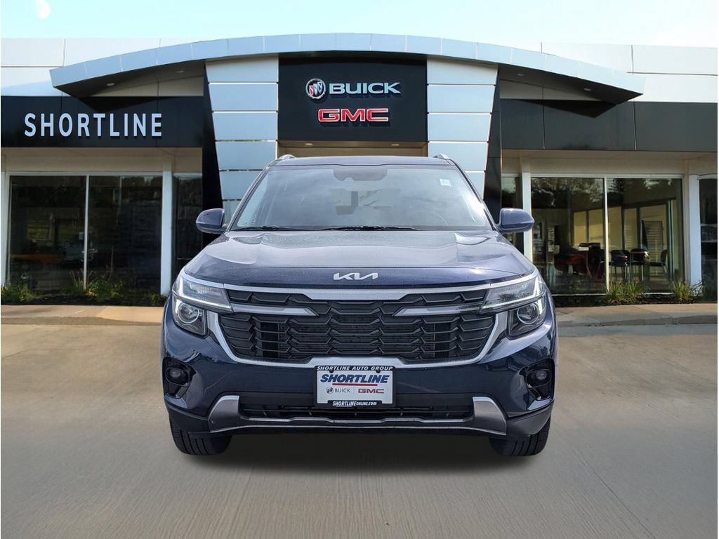 Used 2025 Kia Seltos EX AWD/4WD image 10