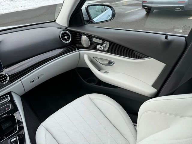 Used 2022 Mercedes-Benz E 350 4MATIC Sedan image 32
