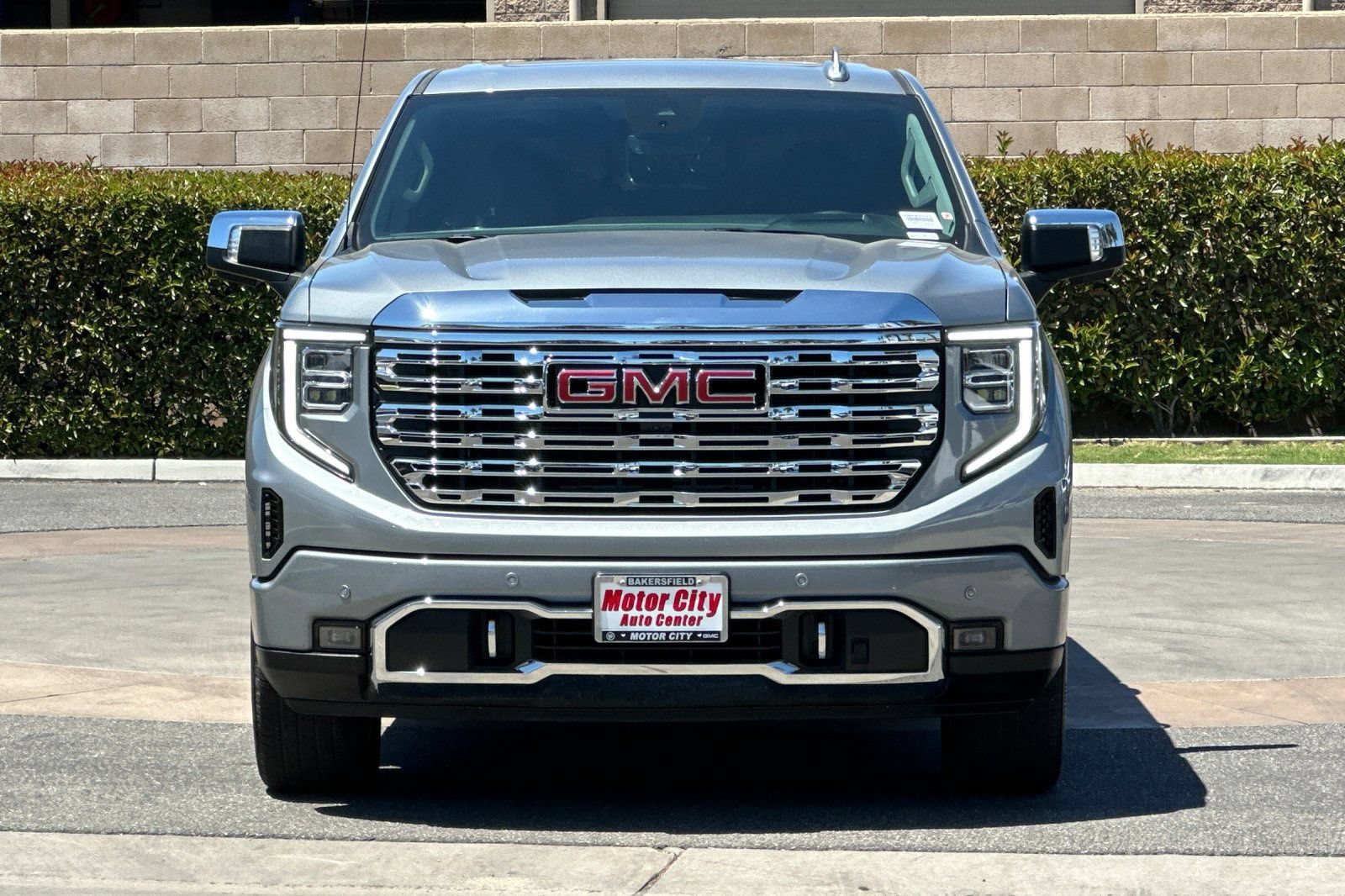 Certified 2025 GMC Sierra 1500 Denali AWD/4WD image 9