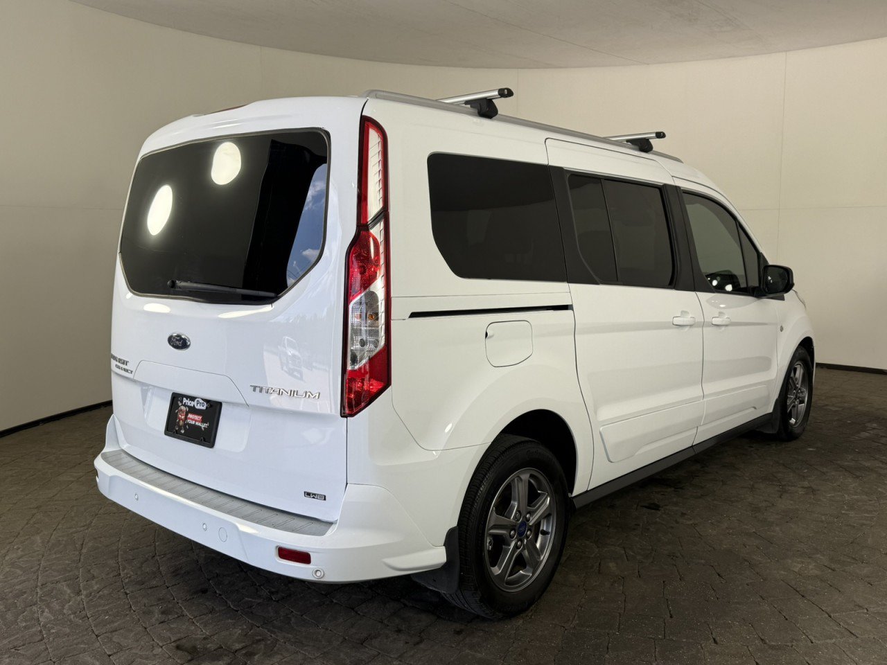 Used 2023 Ford Transit Connect Titanium FWD image 9