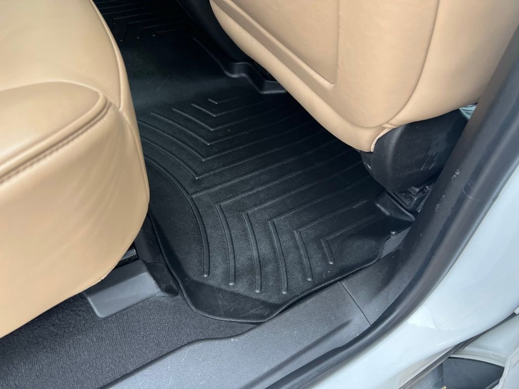 Used 2017 Cadillac XT5 Platinum w/ Driver Assist Package image 18