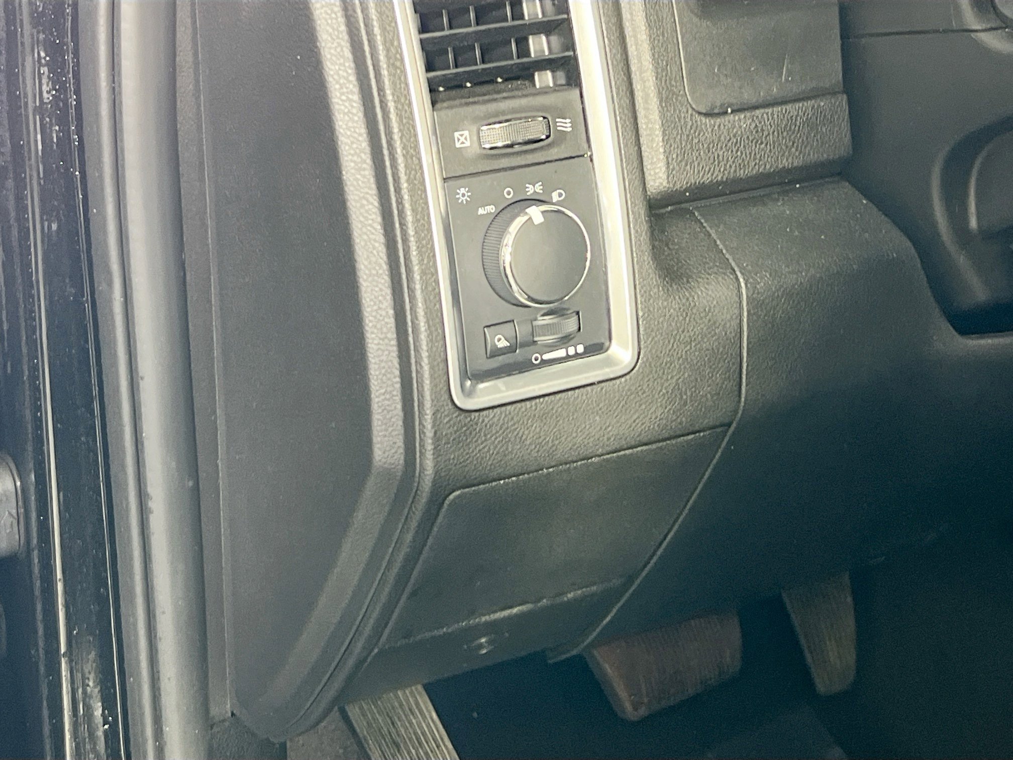 Used 2022 RAM 1500 Classic Warlock w/ Electronics Group image 10