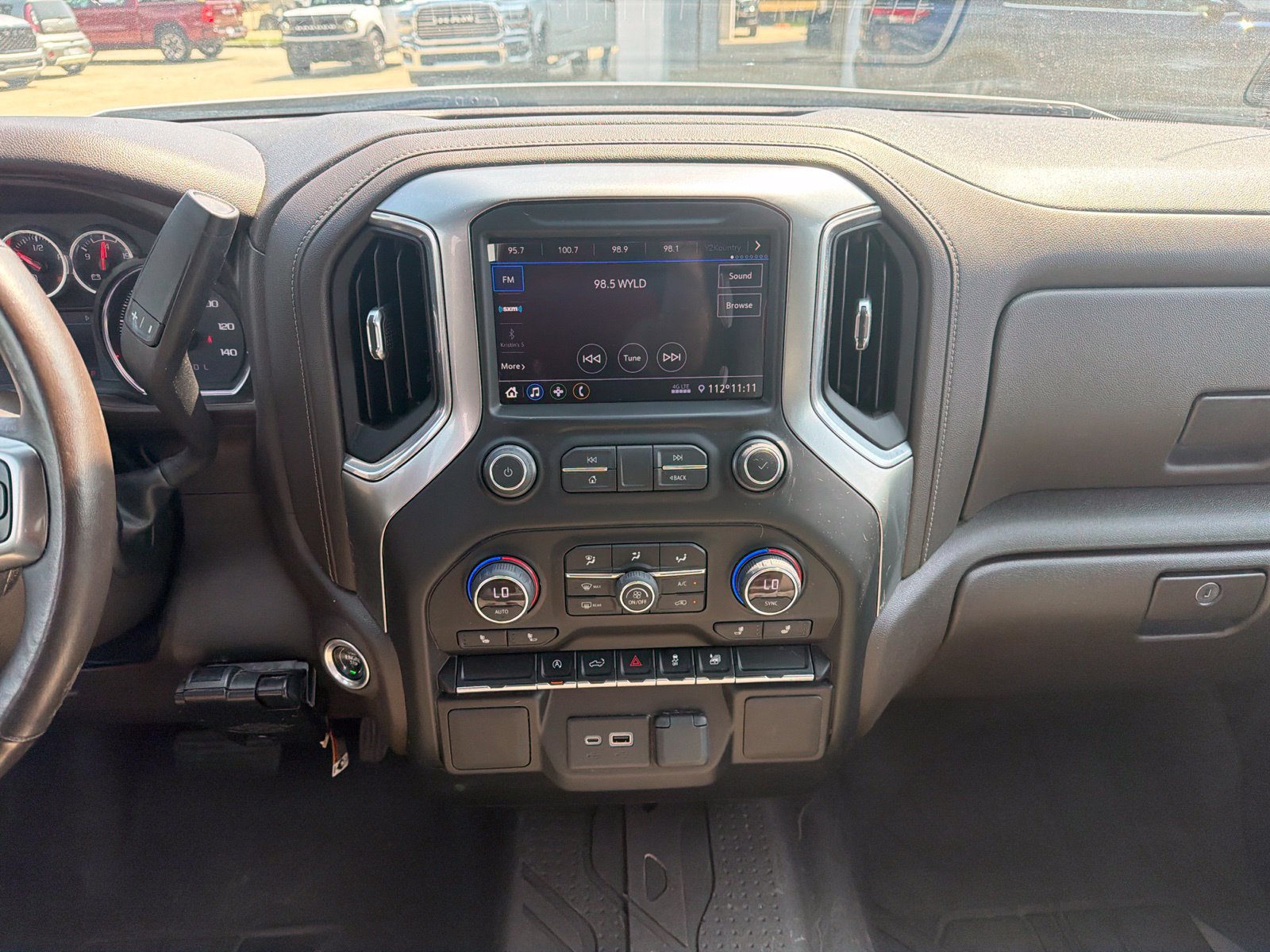 Used 2021 Chevrolet Silverado 1500 LT w/ Bed Protection Package RWD image 10