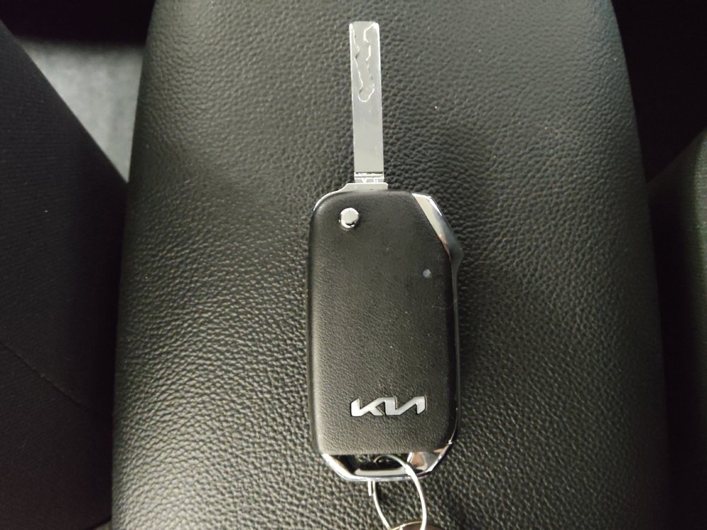 Used 2024 Kia Forte LX image 32