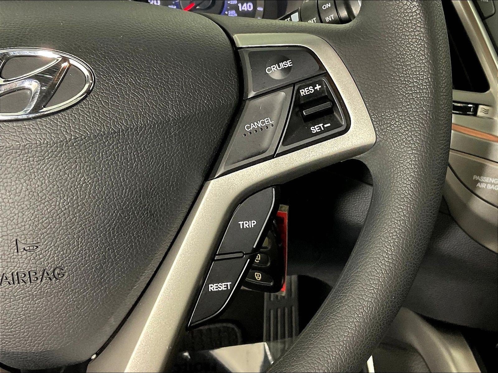 Used 2013 Hyundai Veloster FWD image 12
