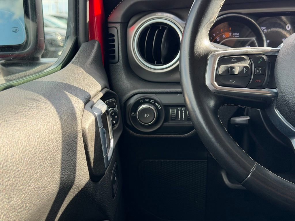 Used 2021 Jeep Wrangler Unlimited Sahara image 28